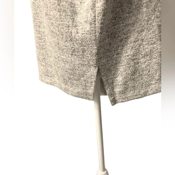 Abercrombie & Fitch Women’s long sleeve pullover gray sweater Size Medium EUC - Picture 5 of 10